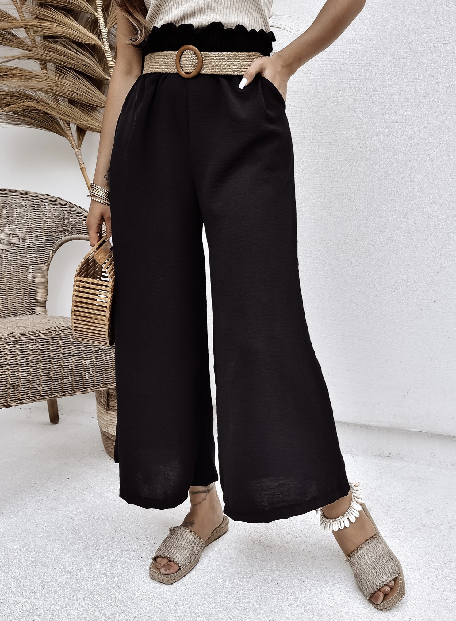 Szerokie spodnie z paskiem Tinuum – czarne
