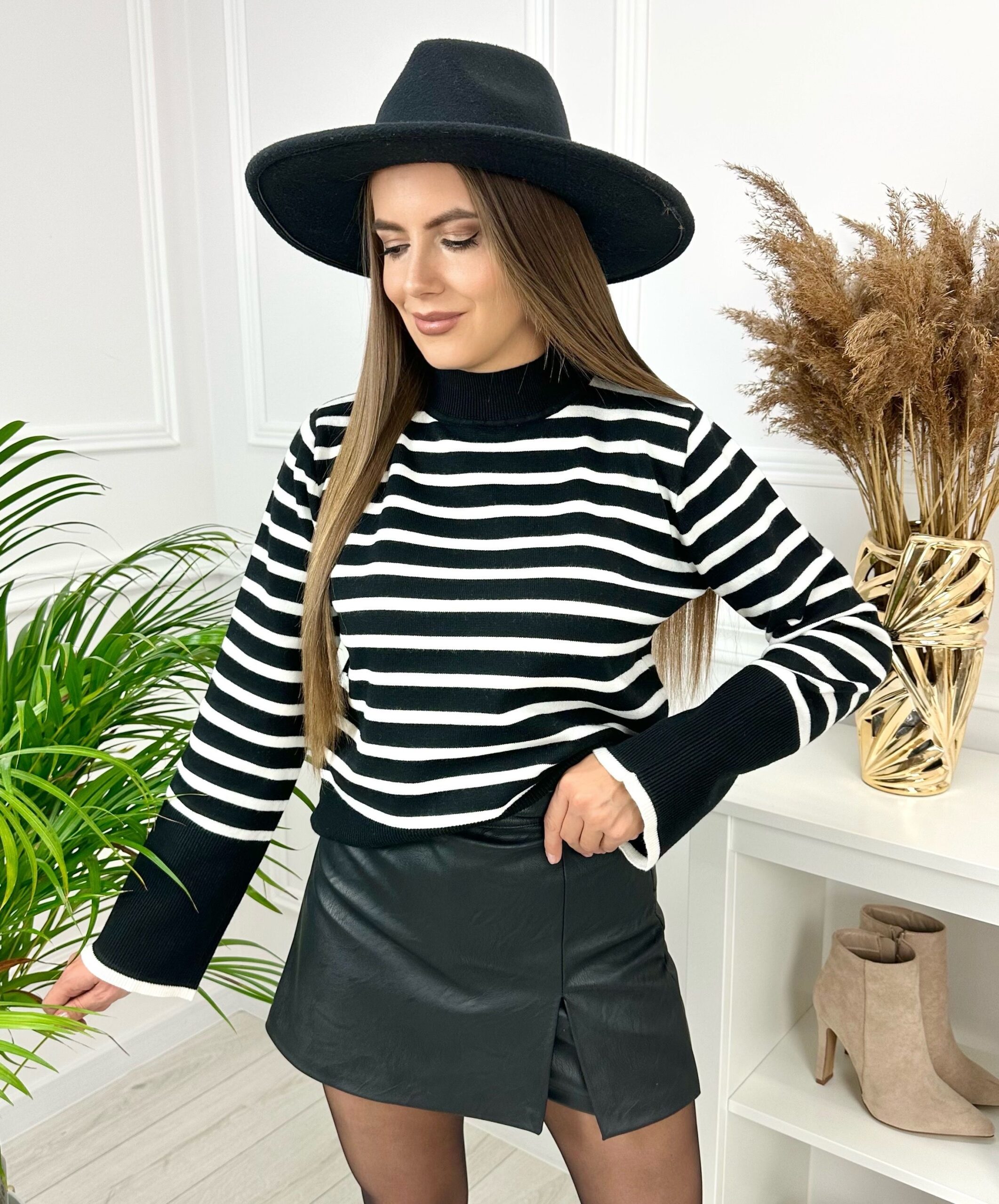 Sweter w paski Fashion Stripes – czarny + biały