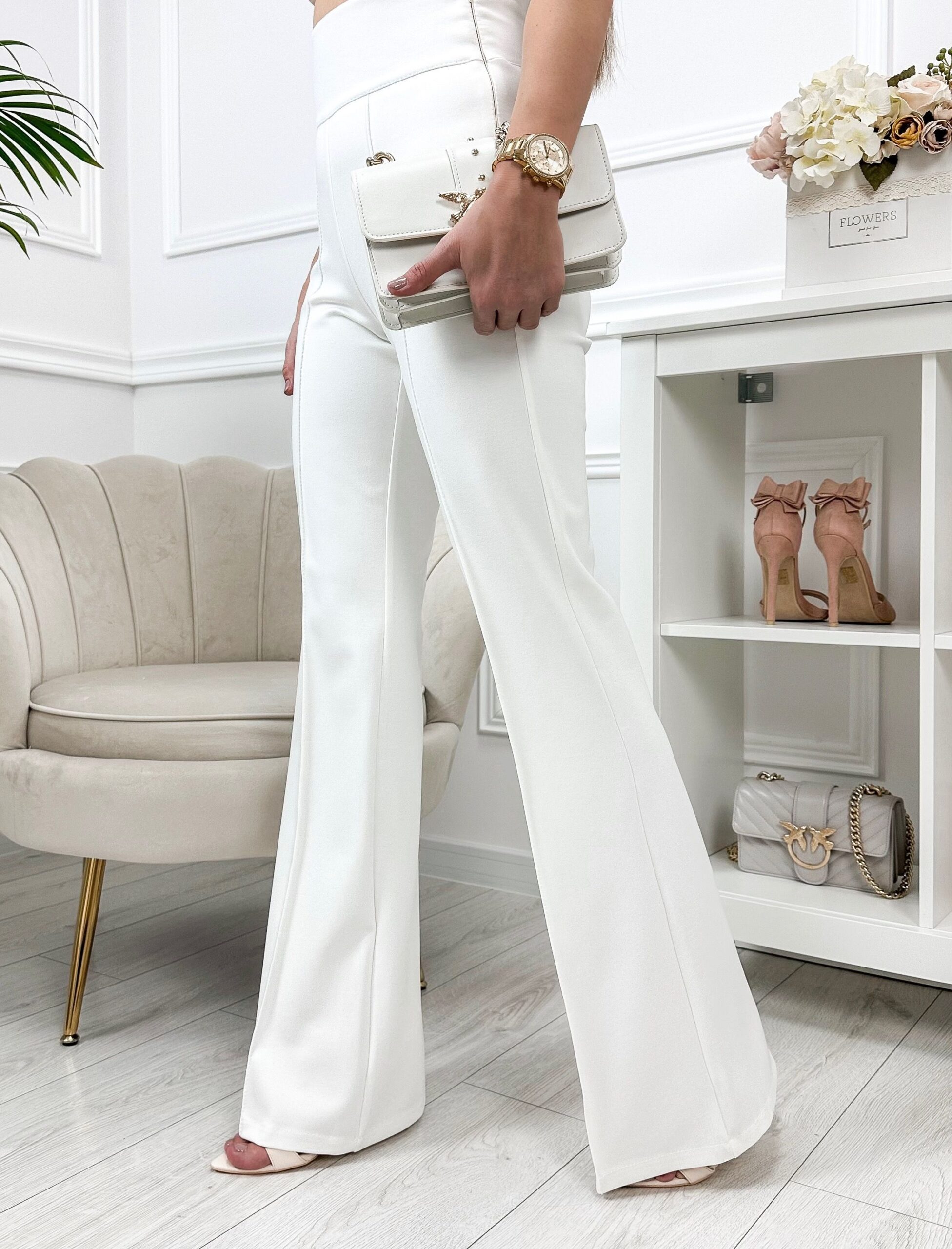 Białe eleganckie spodnie Flare (dzwony)